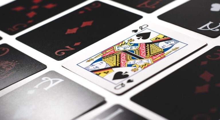 Assessing the Value of Side Bets in Blackjack: Are They a Smart Move?
